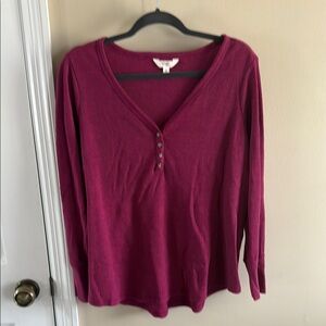Women's V-Neck Thermal Buttoned Top - Magenta